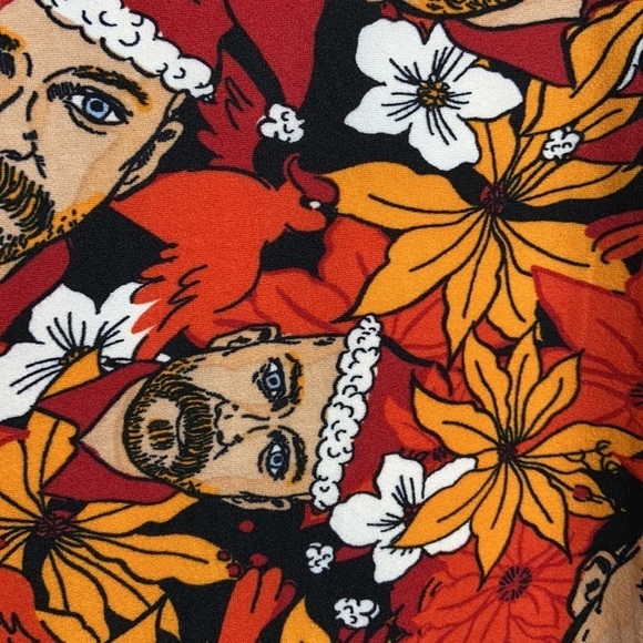 LulaRoe Sexy Santa Clause Print Short Sleeve Shirt Size XS NEW - Picture 5 of 11